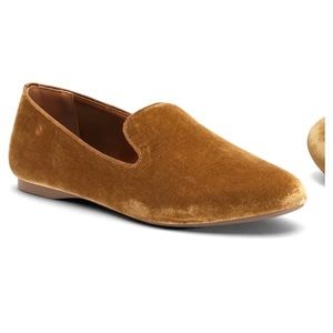 Birdies Flats in amber velvet 7.5